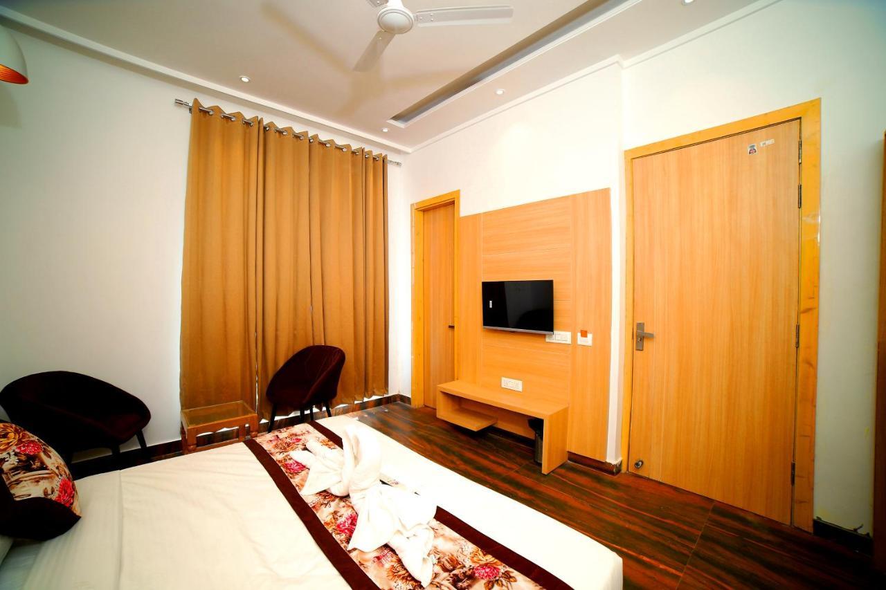 Hotel Diamond View Амритсар Экстерьер фото